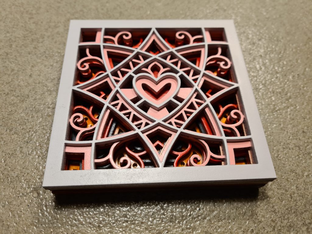 Un mandala en forme de Coeur en couleur