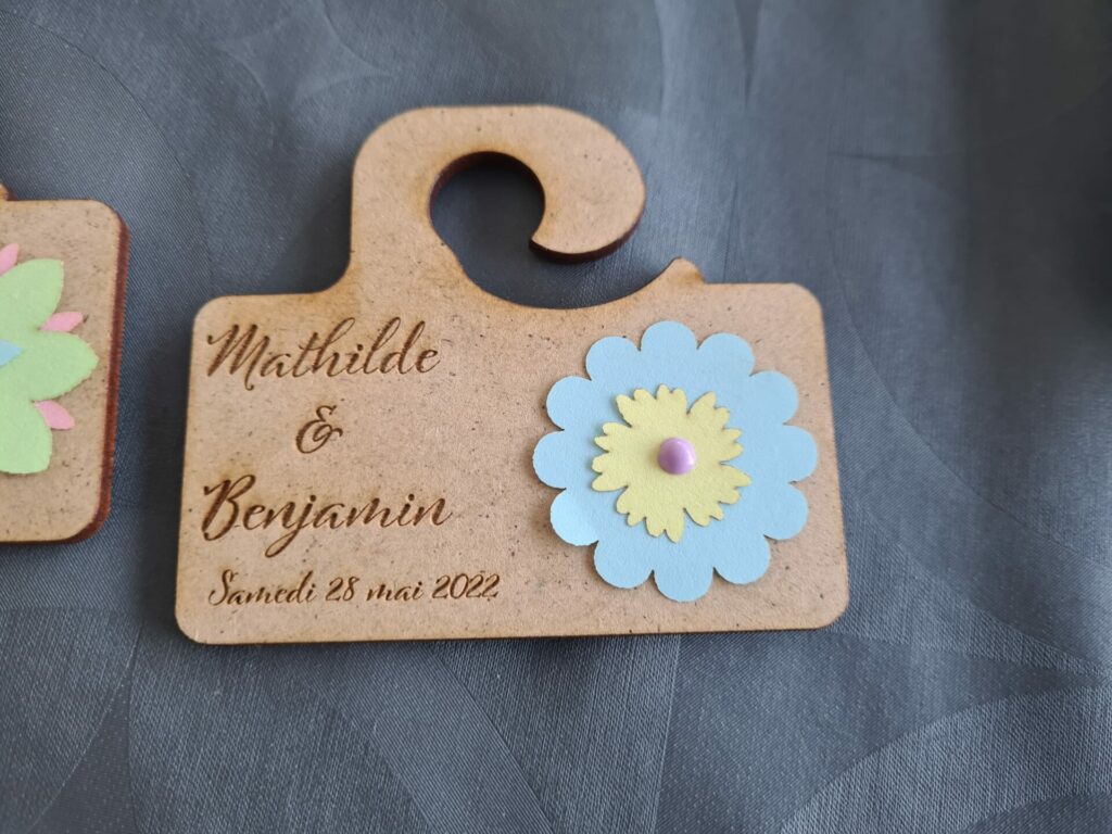 Le marque verre - Fleur personnalisée 4